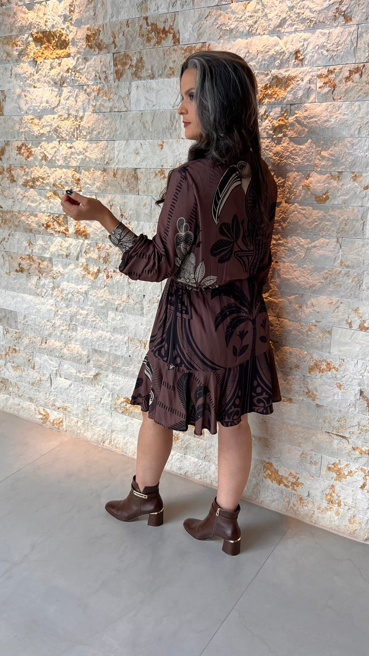 Vestido Curto Manga Longa Marrom ARTE- Estampado 5743