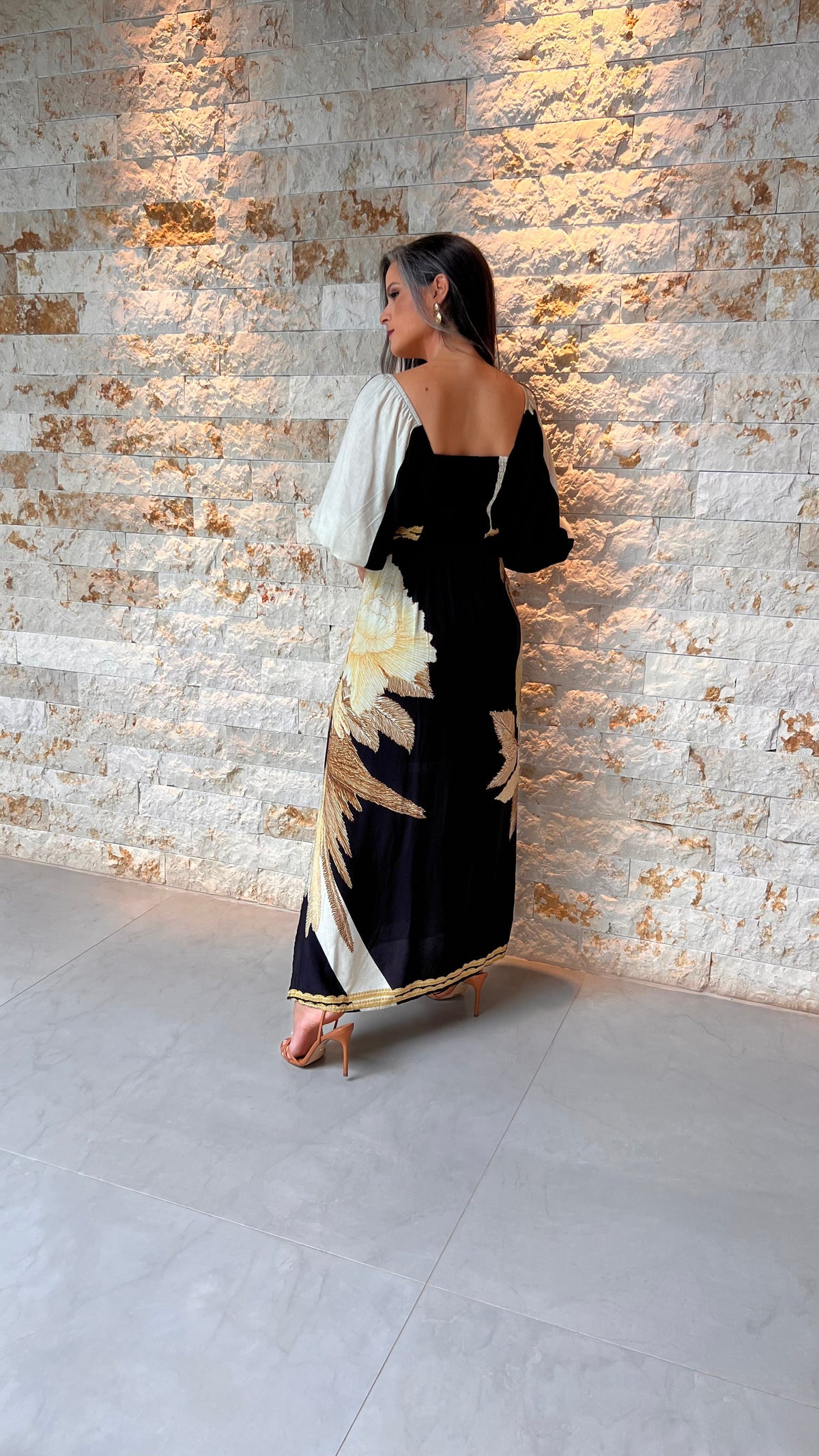 Vestido Longo Arara Dourada ARTE- Estampado 5470