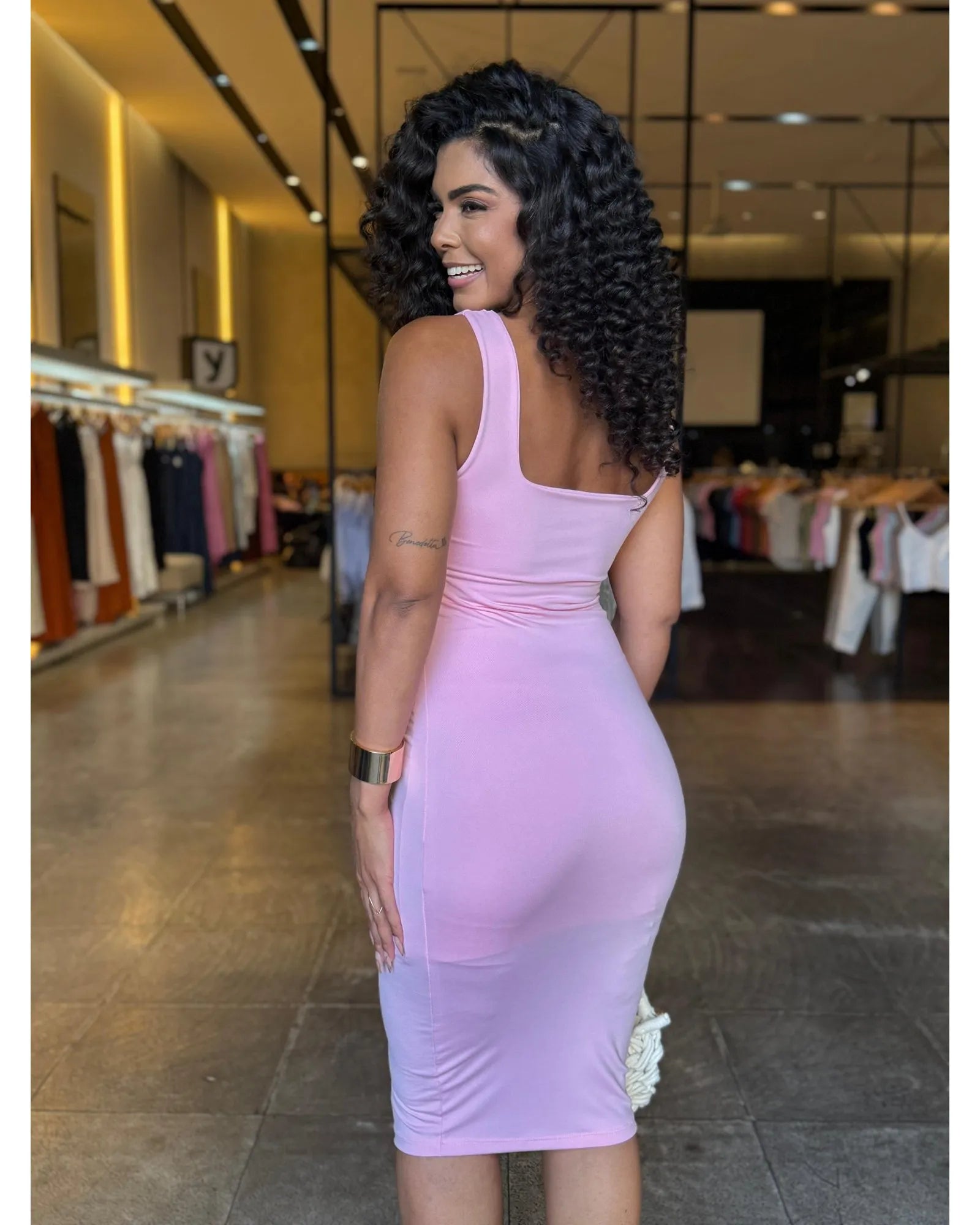 Vestido Mid Suplex Decote Reto