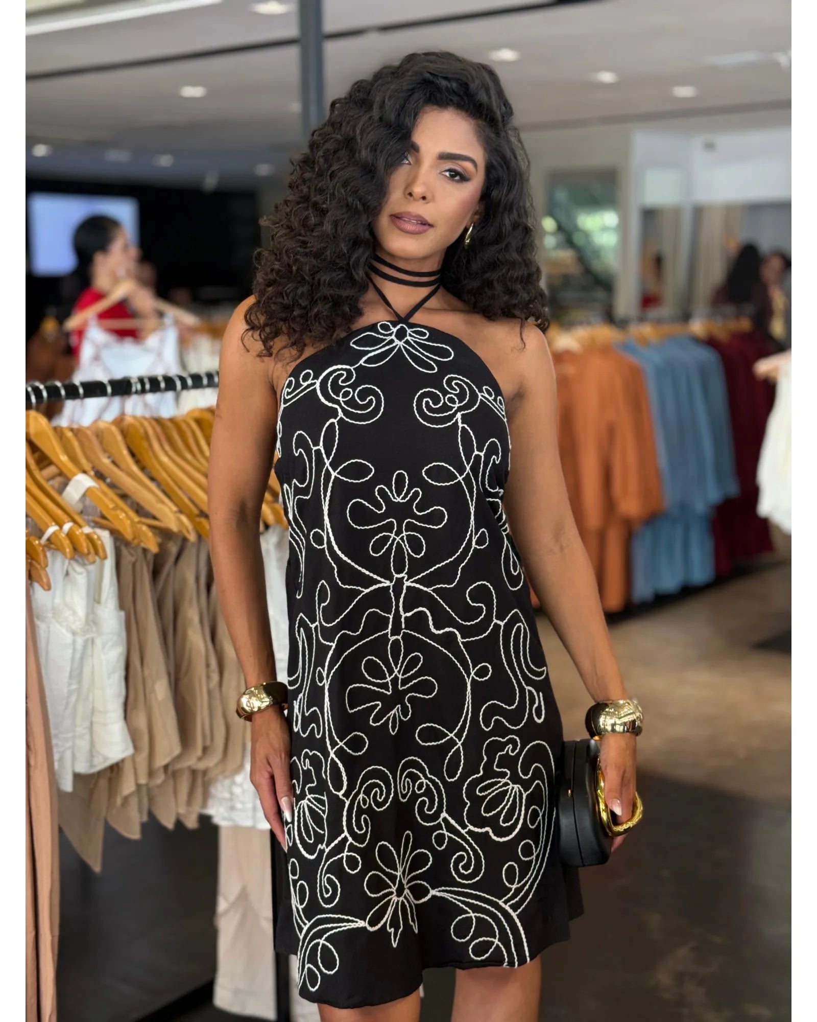 Vestido Curto Bordado