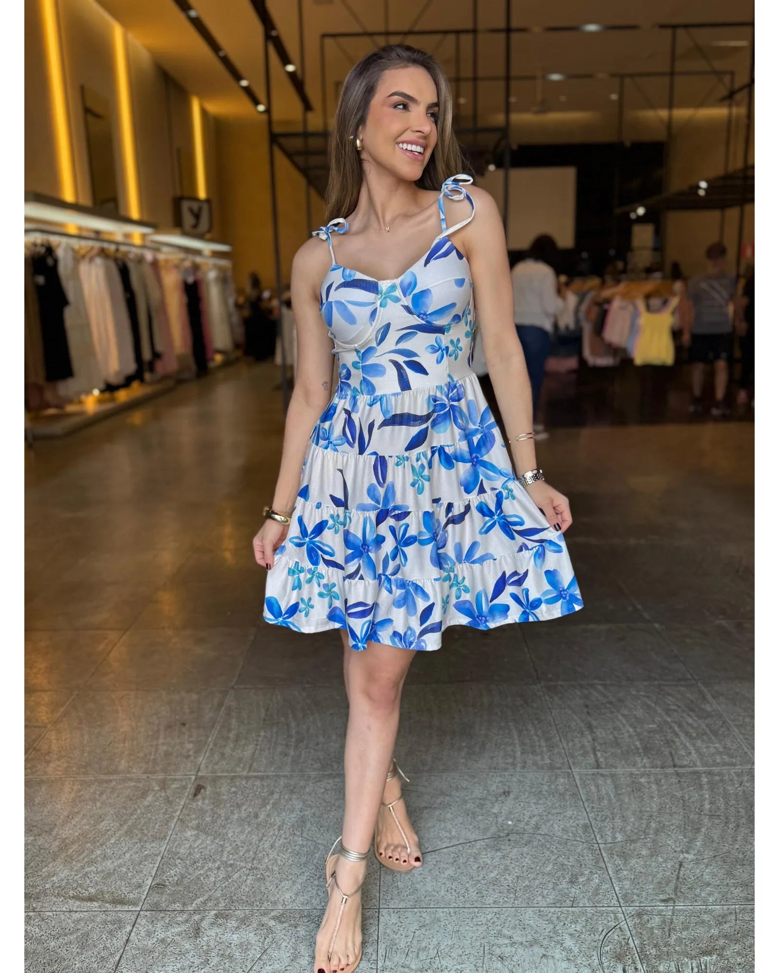 Vestido Curto Estampado Antonela Fundo branco/ azul