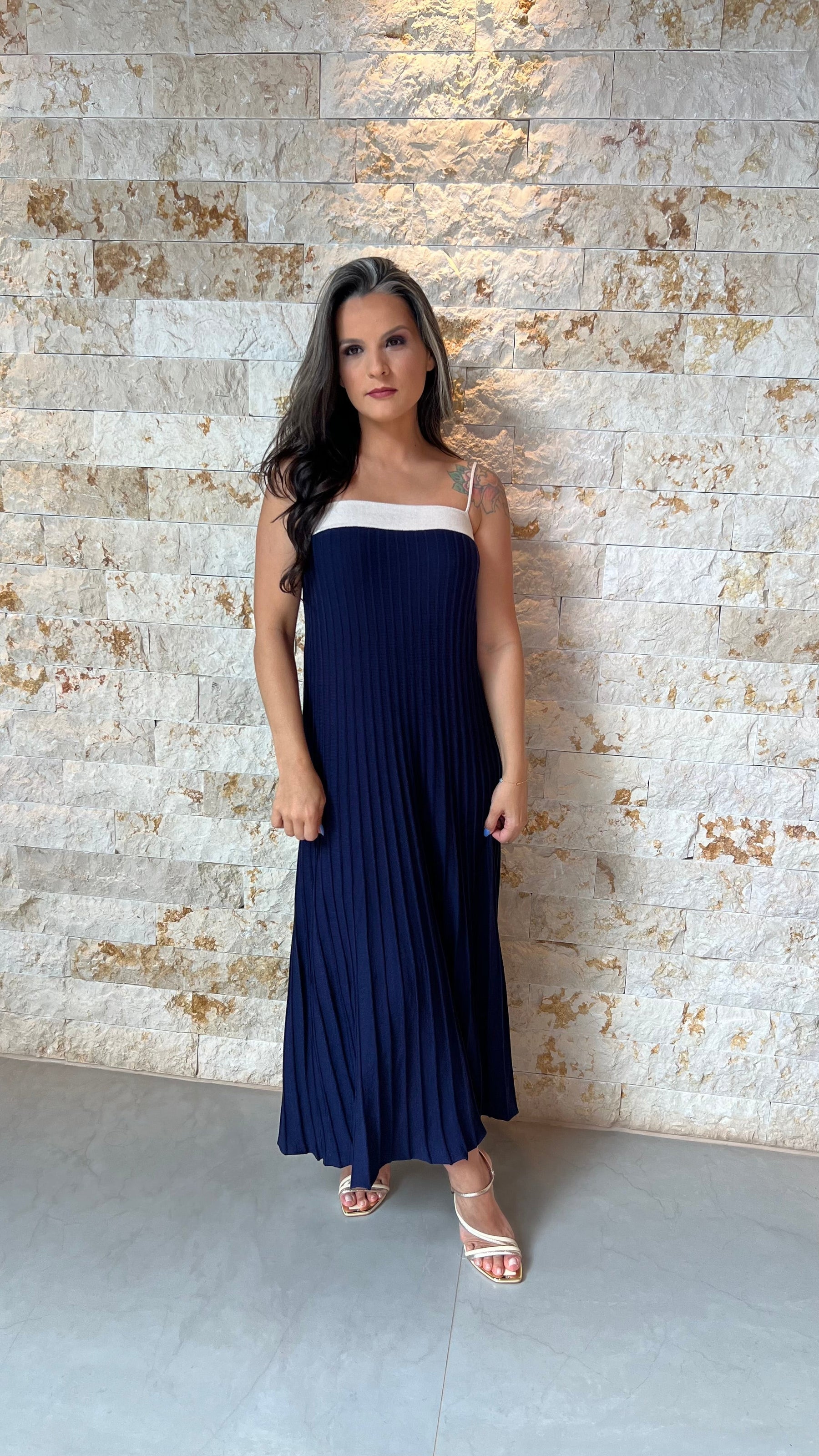 Vestido Midi Tricô Plissado POLI- Azul Marinho 5896