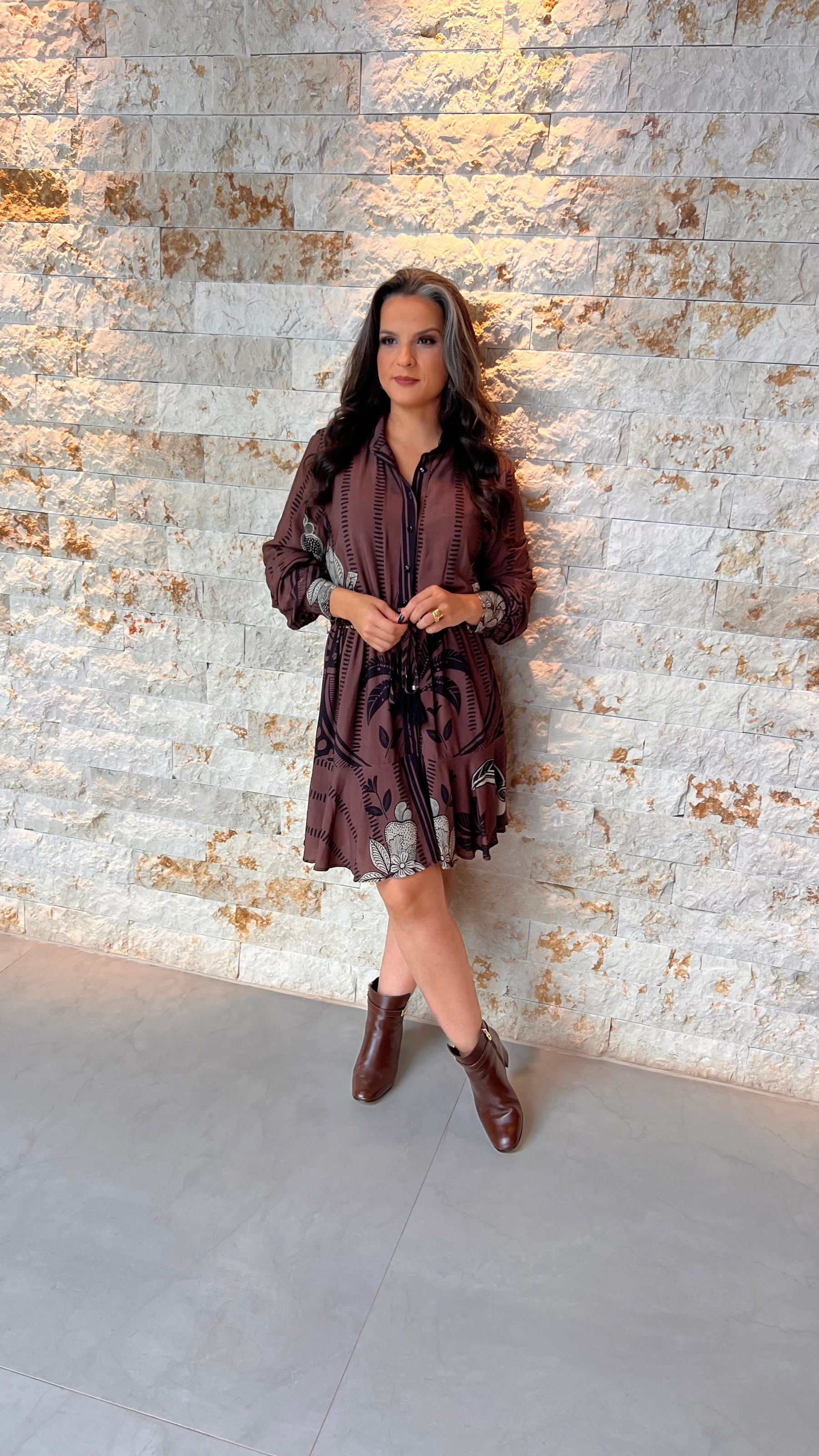 Vestido Curto Manga Longa Marrom ARTE- Estampado 5743