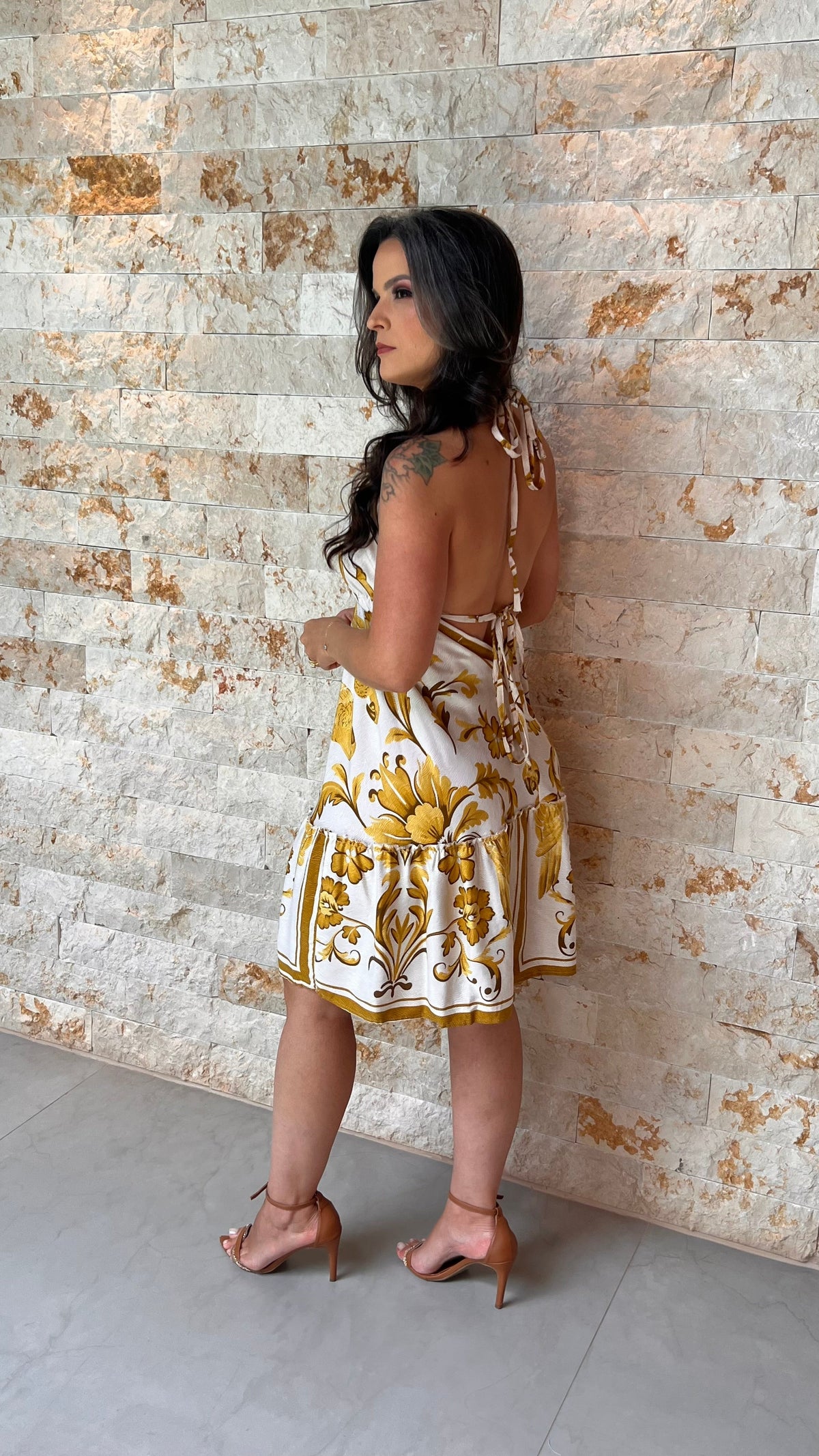 Vestido Curto Ajuste Cintura POLI- Estampado Amarelo 5979
