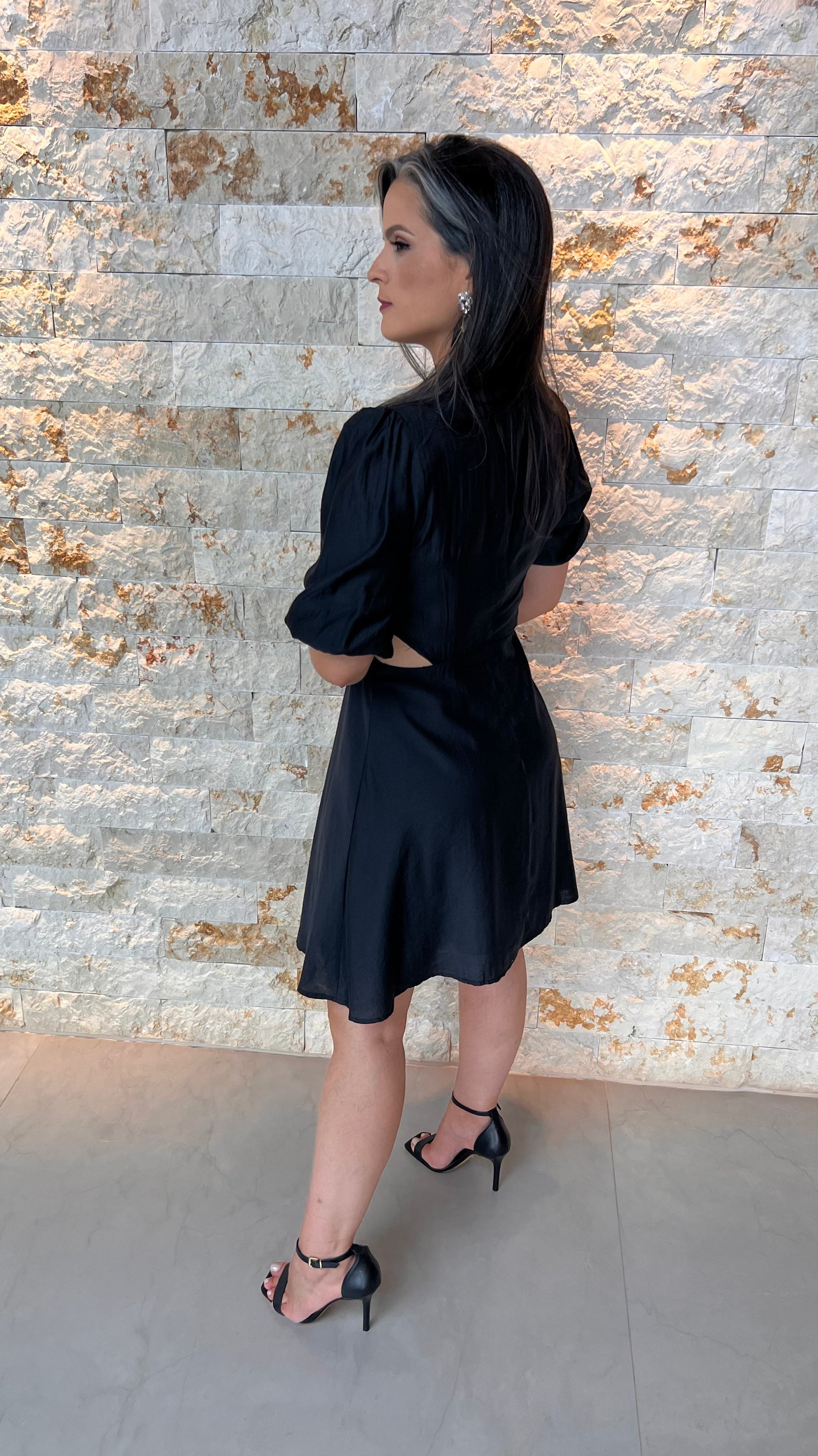 Vestido Curto Vazado Cintura EAG- Liso Preto 5477