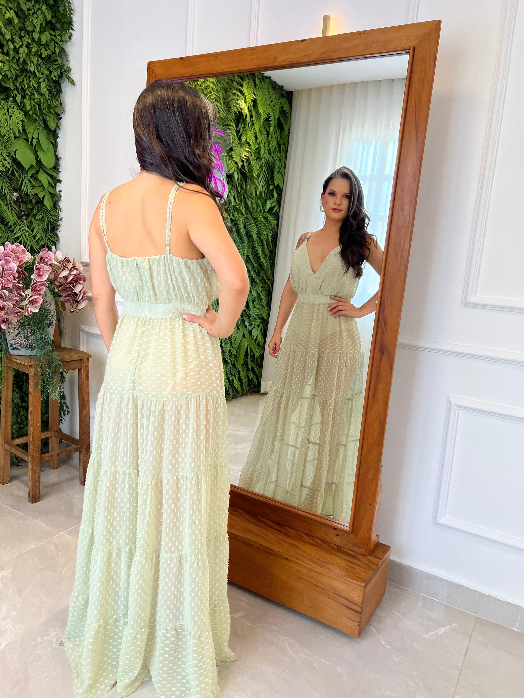 Vestido Longo Hot Pants Decote V - Liso  Verde Claro 3755