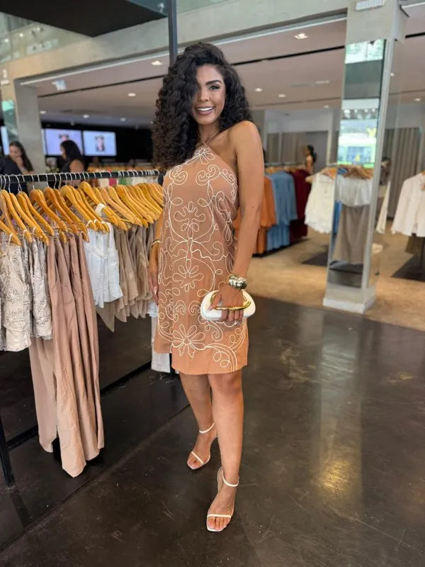 Vestido Curto Bordado