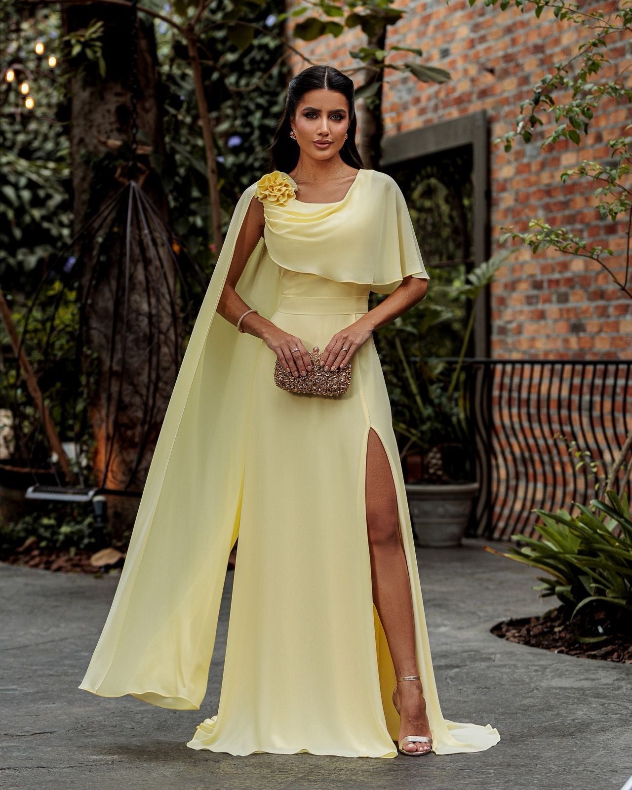 Vestido Longo Capa Flor PHI- 6032