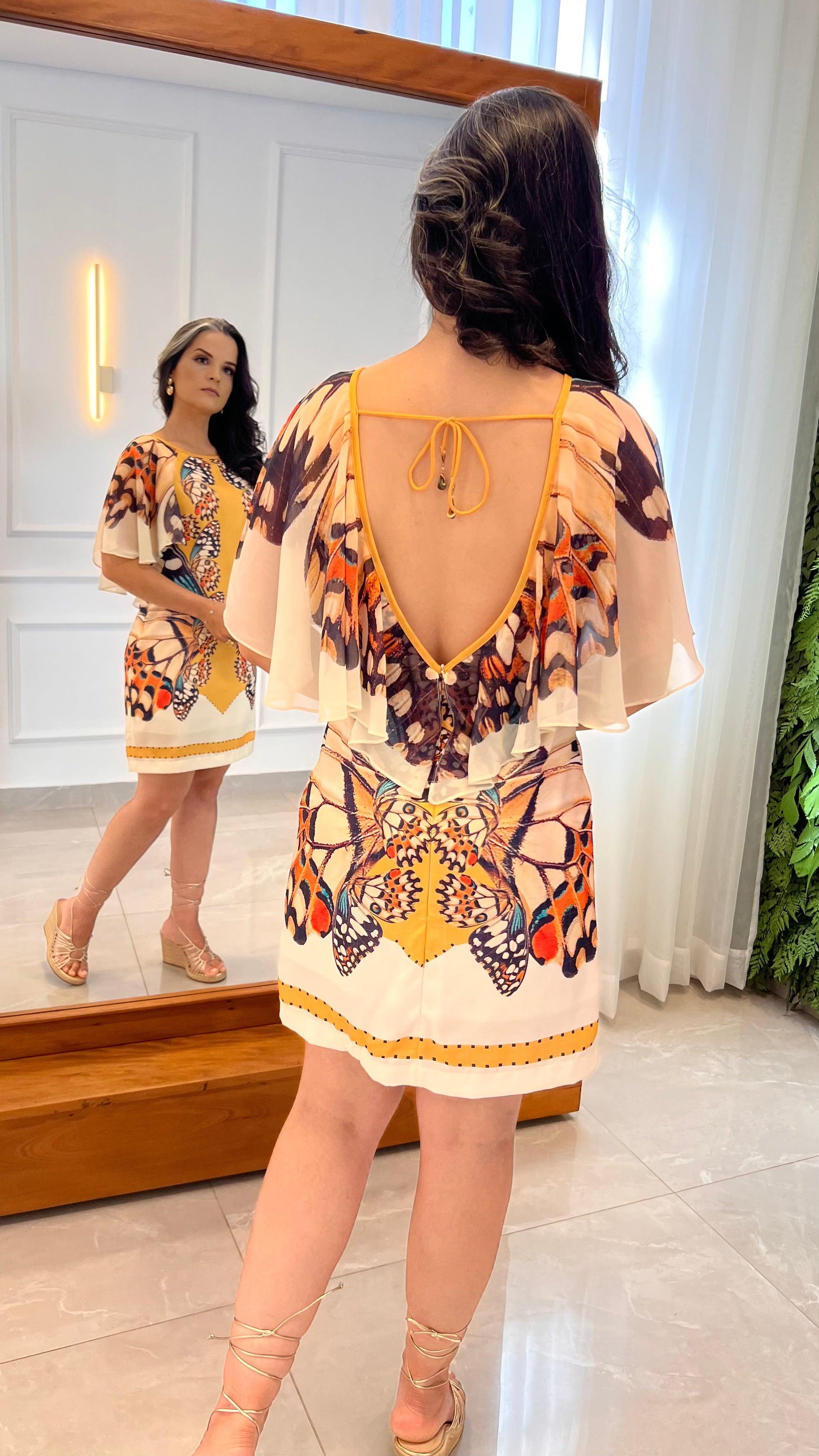 Vestido Curto Costas Nua Borboleta YU - Estampado 4896