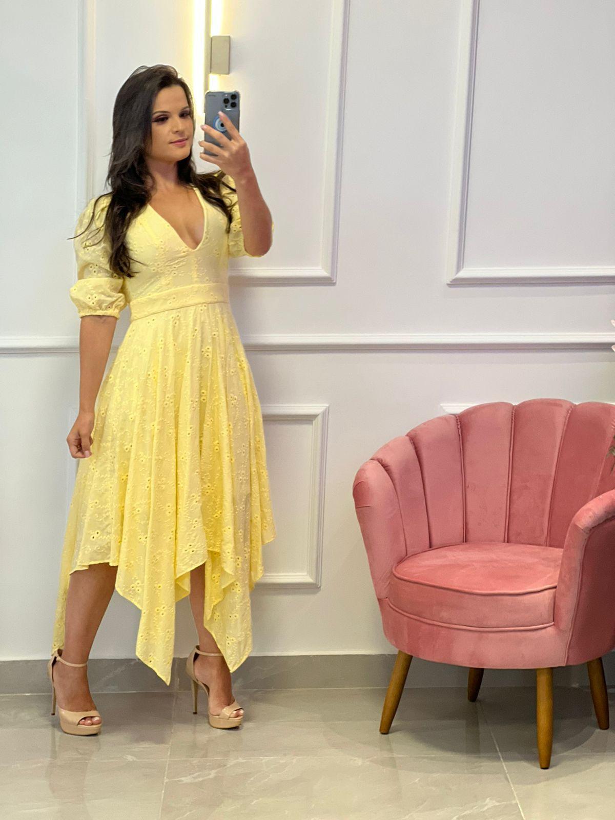 Vestido Midi Lesie Pontas- Liso Amarelo 3627